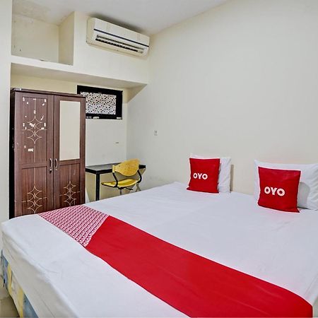 Oyo 93112 Garden Homestay 3 Merlion スラバヤ エクステリア 写真