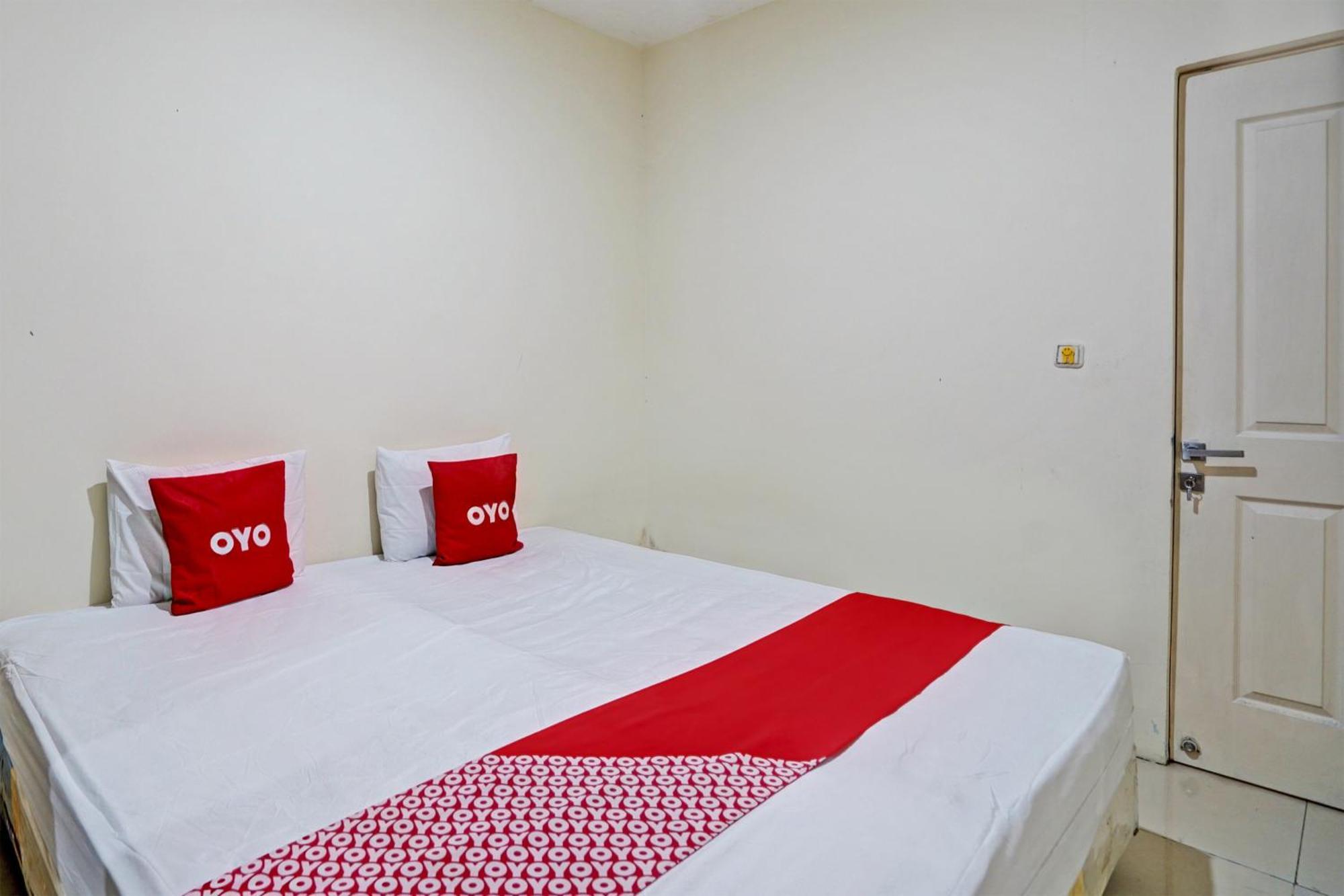Oyo 93112 Garden Homestay 3 Merlion スラバヤ エクステリア 写真