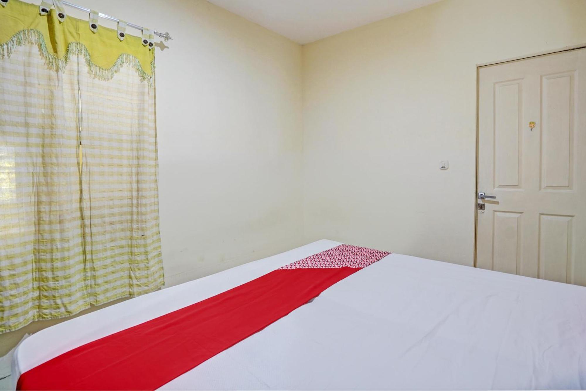 Oyo 93112 Garden Homestay 3 Merlion スラバヤ エクステリア 写真